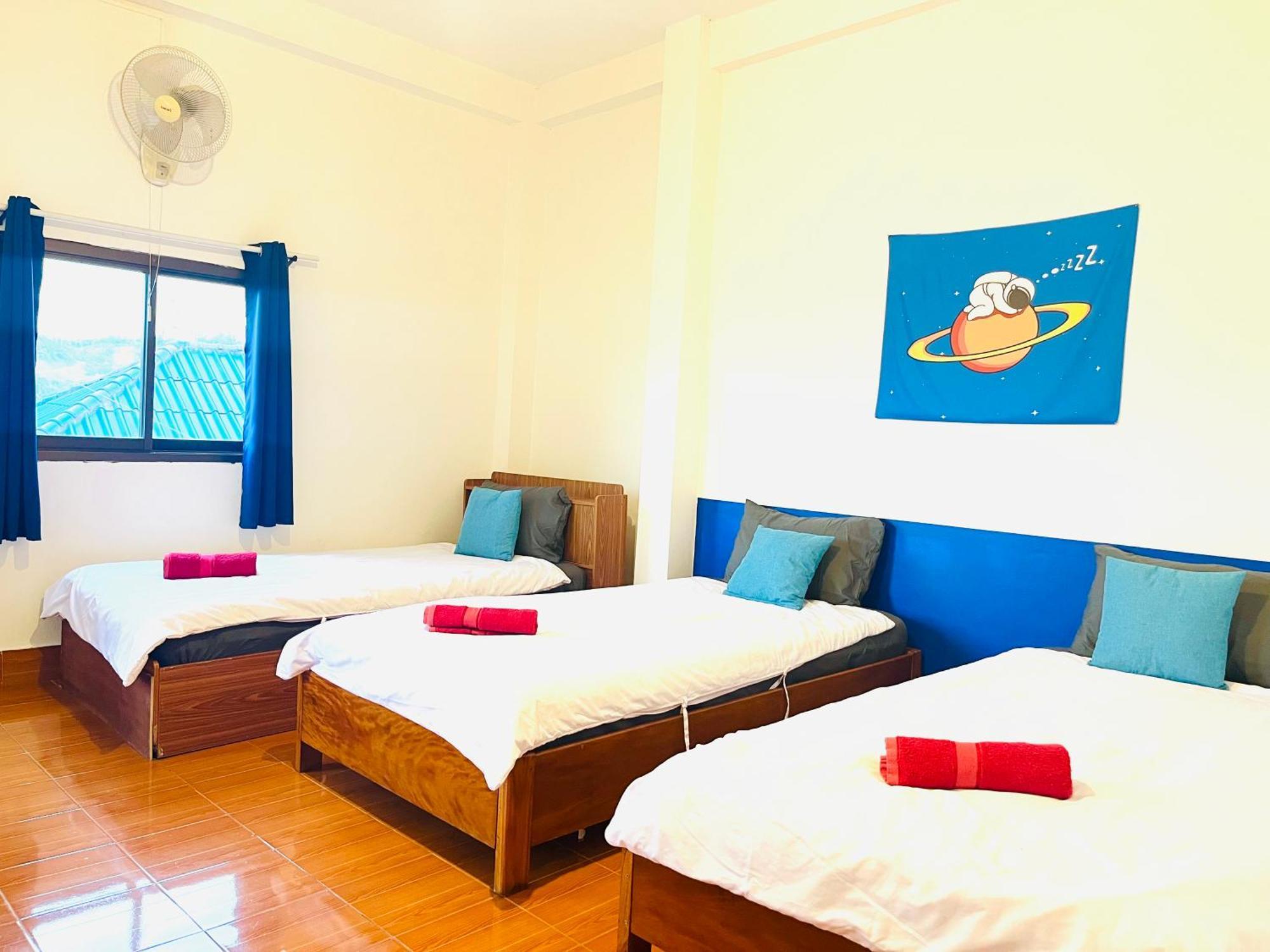 1 Min To Slow Boat Guesthouse Konekeo Ngoại thất bức ảnh