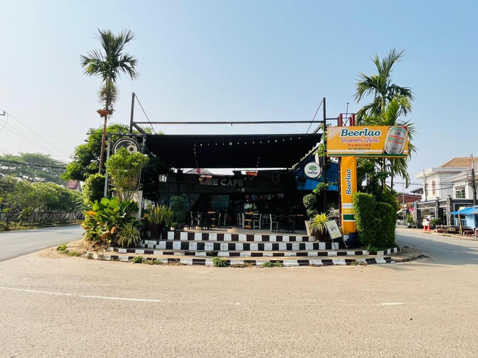 1 Min To Slow Boat Guesthouse Konekeo Ngoại thất bức ảnh